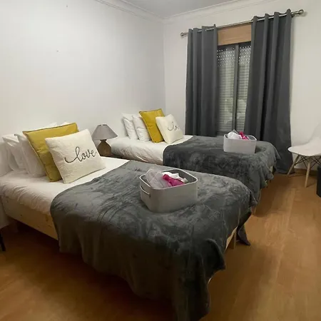 Com 1 Casais Ou Amigos A 20 Min De Lisboa * Montijo
